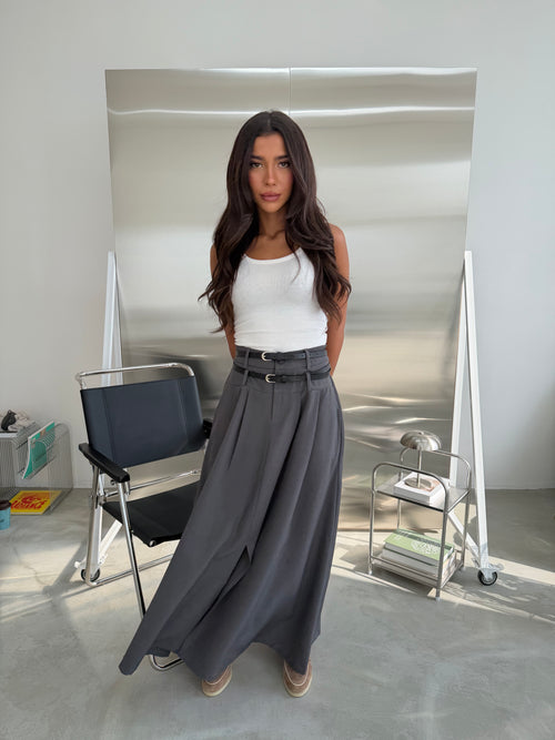 Double belt skirt